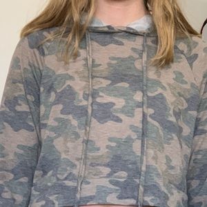 camo hoodie !